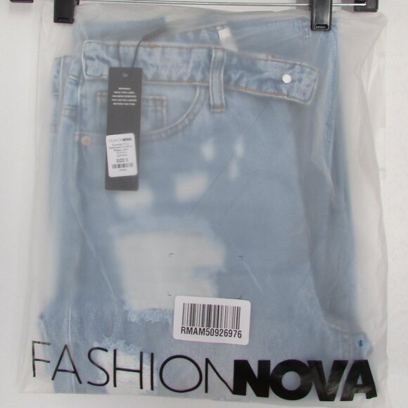 Summer Fling Destroyed Foldover Baggy Jean || Light Wash - Picture 4 of 6